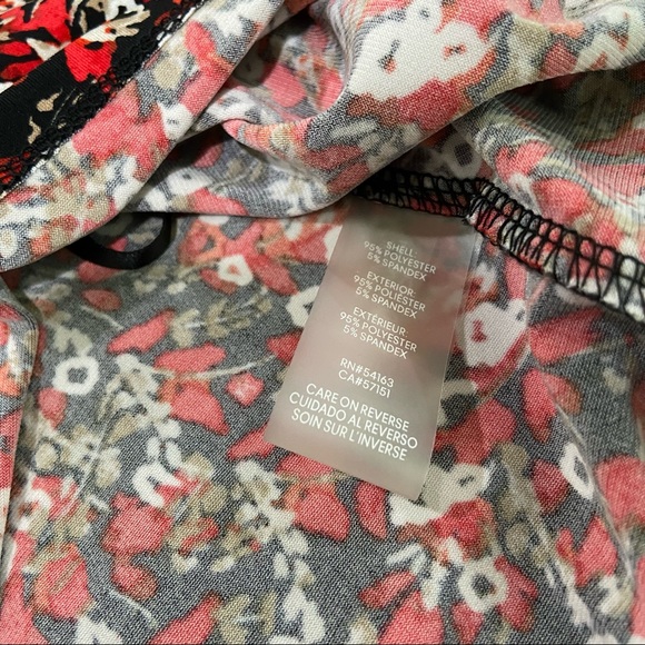 Karl Lagerfield Floral Sleeveless Blouse, Pearl Button Detail - Picture 2 of 6